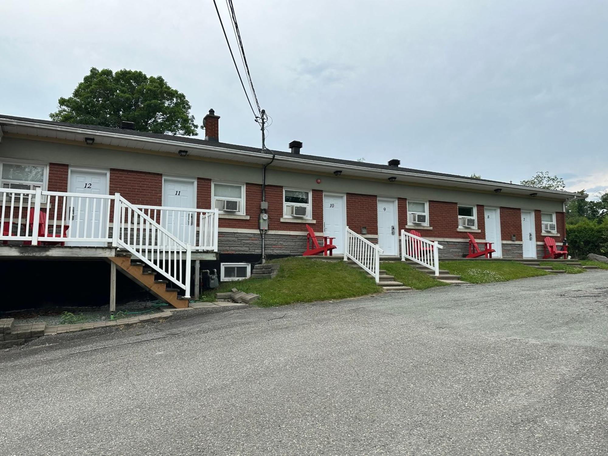 Motel Le Refuge Sherbrooke Exterior foto