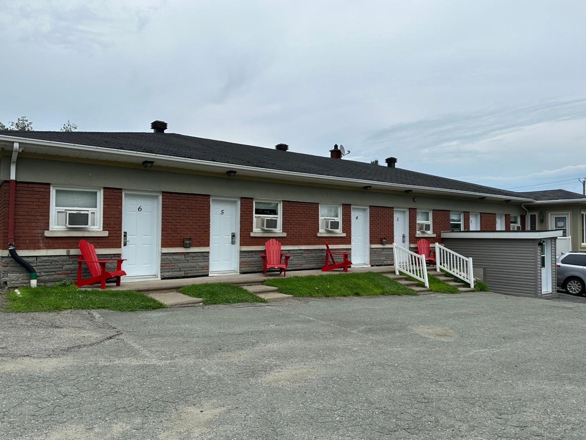 Motel Le Refuge Sherbrooke Exterior foto